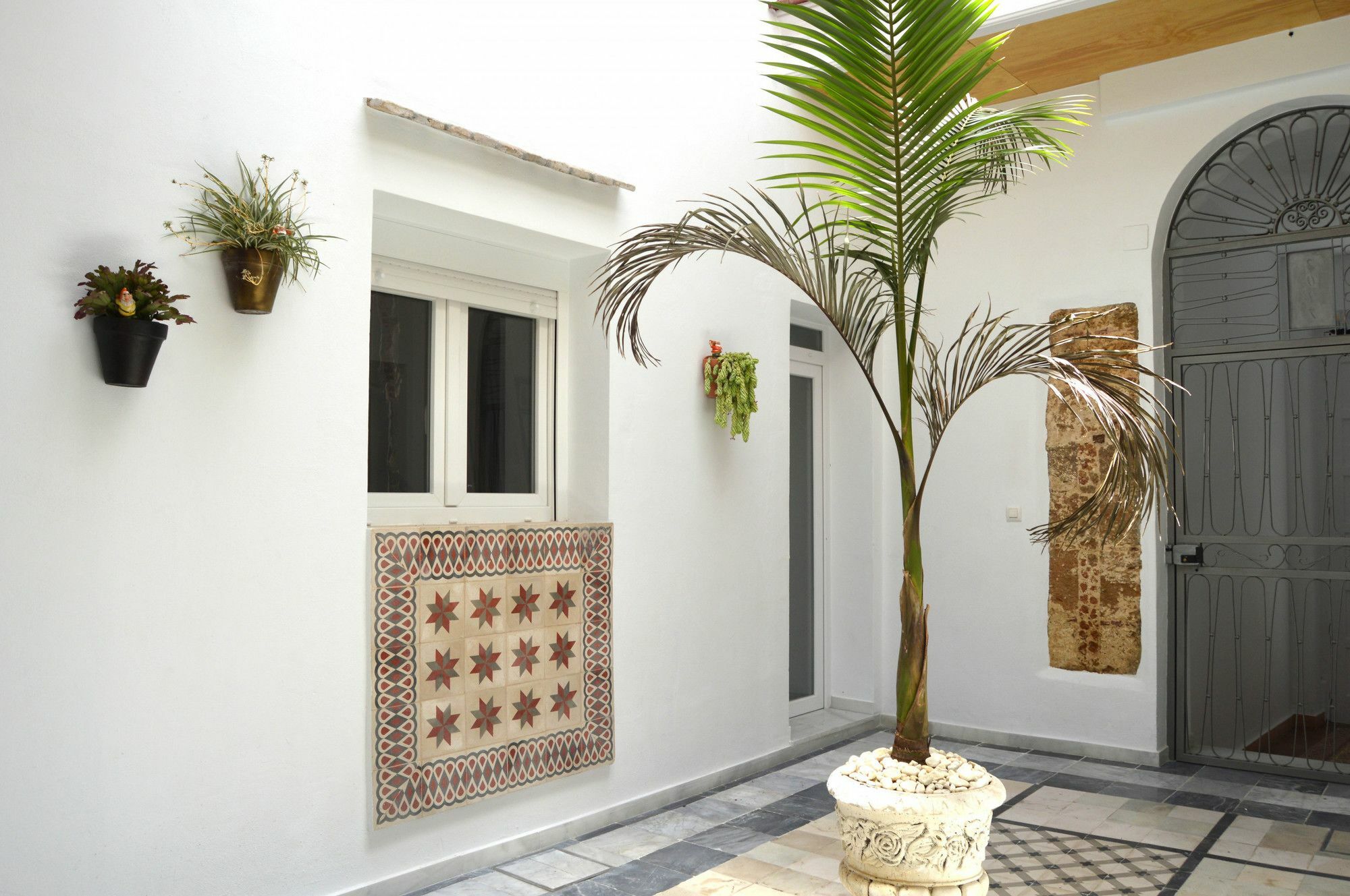 Apartamento 19 Dias Y Muchas Noches Cádiz Exterior foto